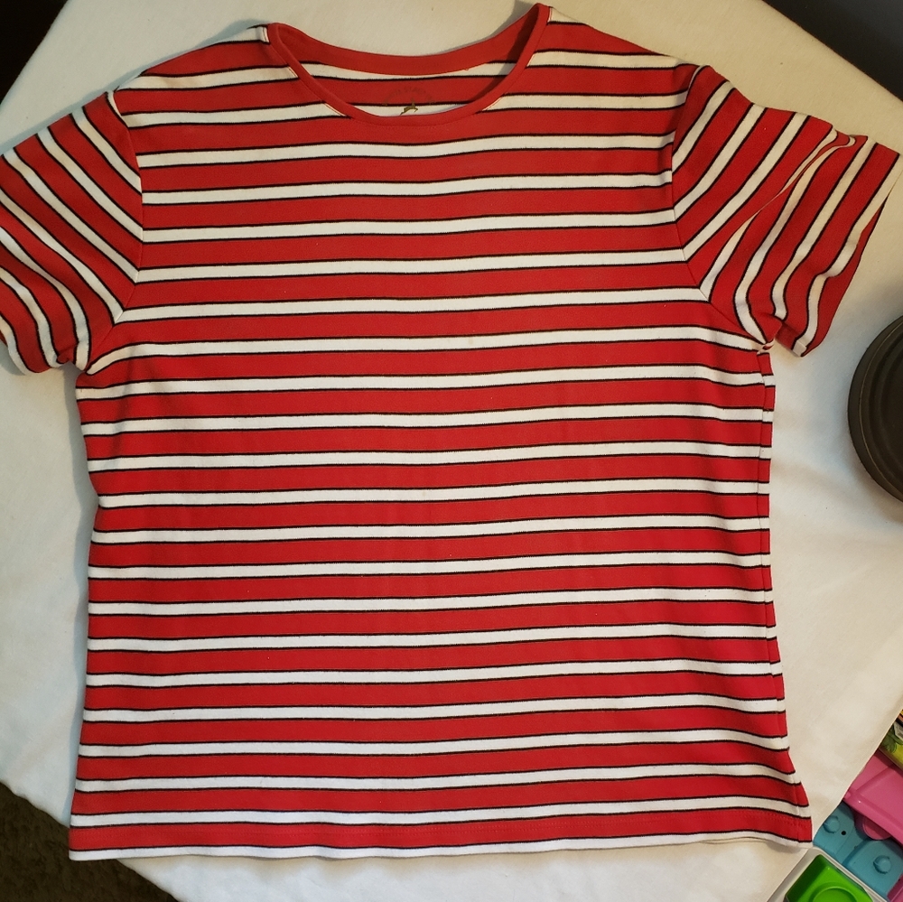 Cute, soft pullover blouse